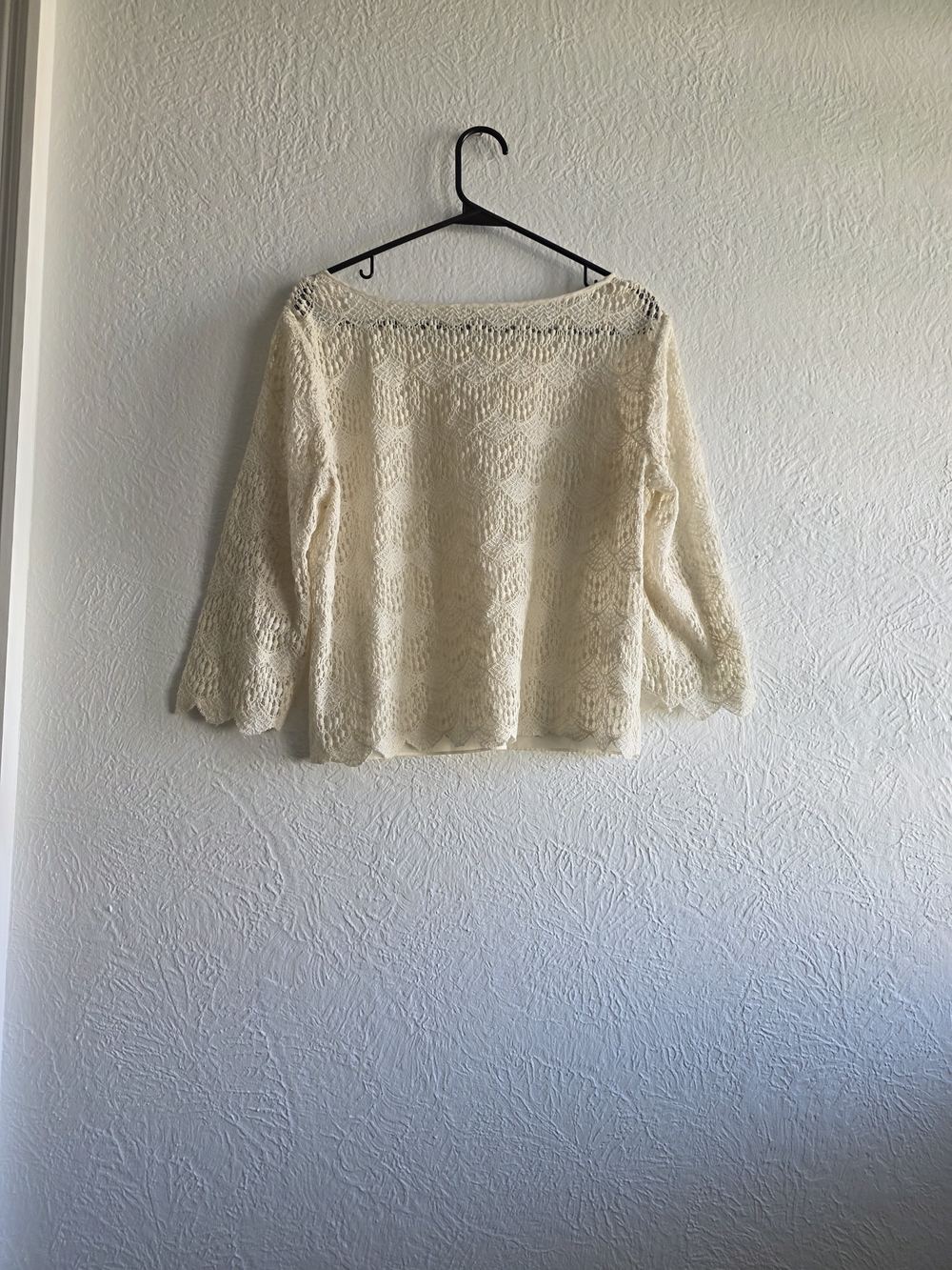 Cottagecore Fairy Vibes BCBGeneration Ivory Crochet Sleeve & Back Blouse - Picture 3 of 11